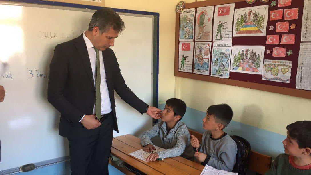 İlçe Milli Eğitim Müdürümüz Sayın Ahmet ATABEY tarafından  Caferan İlkokulu ve Üzümlü İlkokulunu Ziyaret Etti, öğrencilerle sohbet etti.