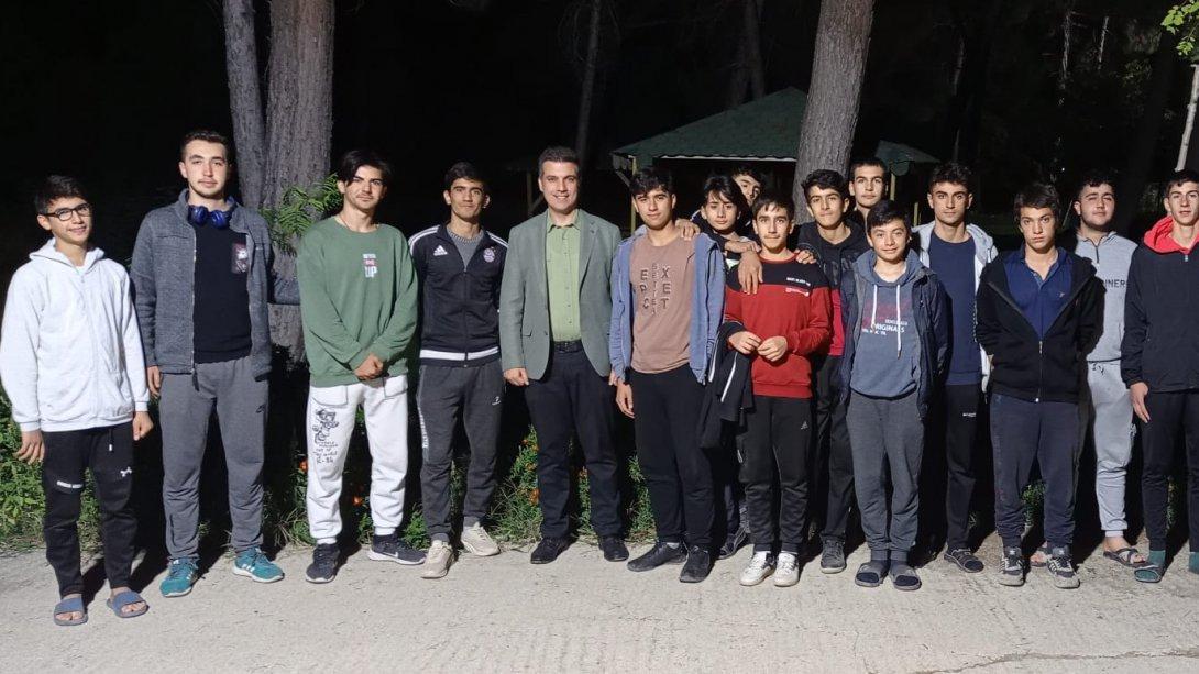 Akşam Ergani Fen Lisesinin Yatılı öğrencilerine misafir olduk